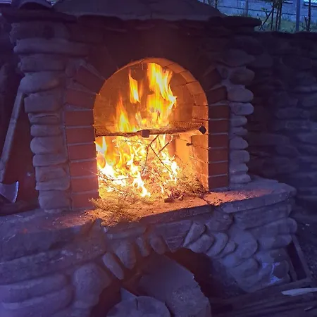 Pod Lubaniem Dom wakacyjny *