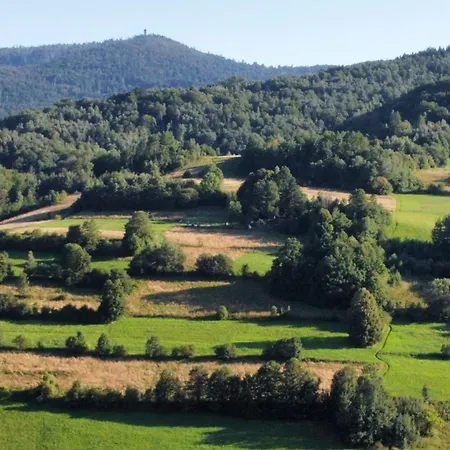 Pod Lubaniem Dom wakacyjny *